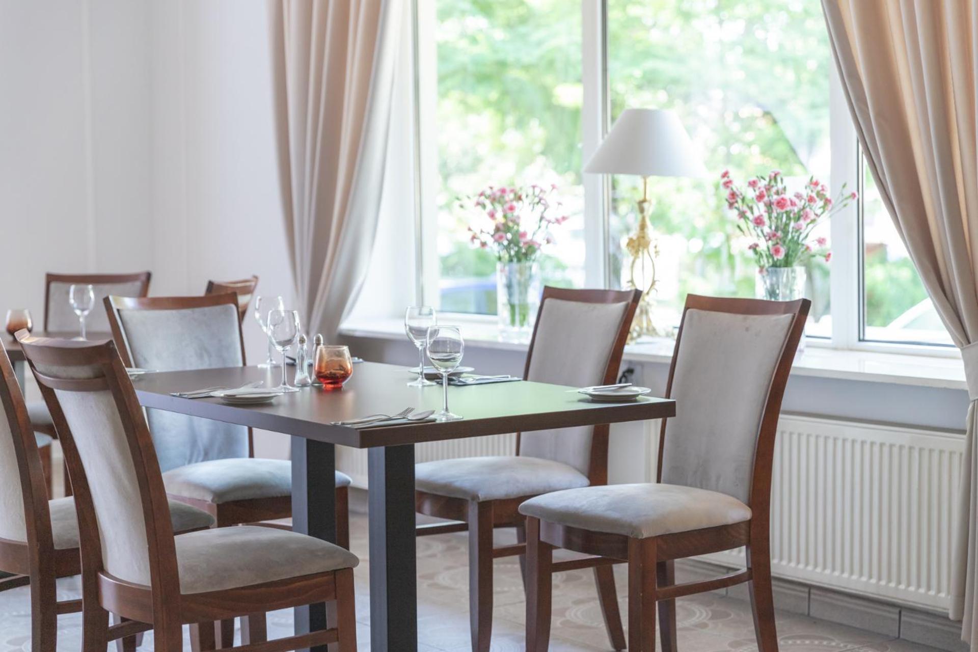 Prima Aparthotel Pulawy Ngoại thất bức ảnh